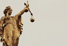 Diferencia entre doctrina y jurisprudencia – fuentes del derecho.